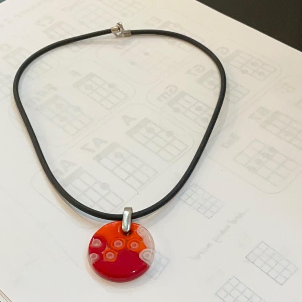 Elegant Red and Orange Pendant Necklace